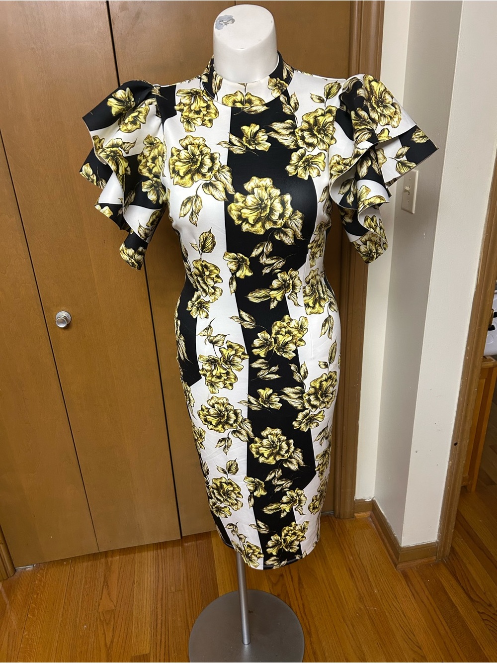 Floral Ruffle Sleeve Midi Dress in Black, White & Yellow
